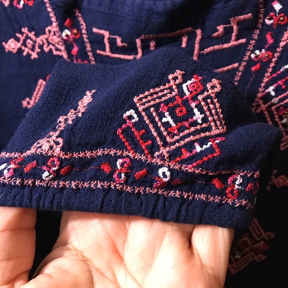 Lucky Brand Embroidered Smocked Botton SZ L - Picture 6 of 8